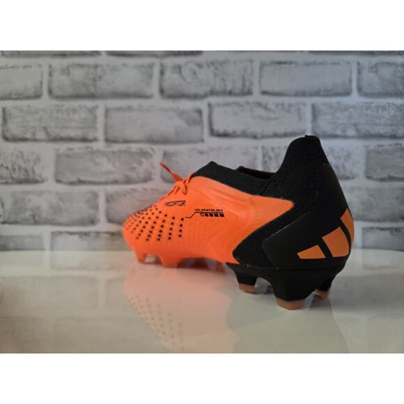 Adidas Predator Accuracy.1 Low FG Soccer Cleats Orange Mens Size 11.5 GW4574 main image 4